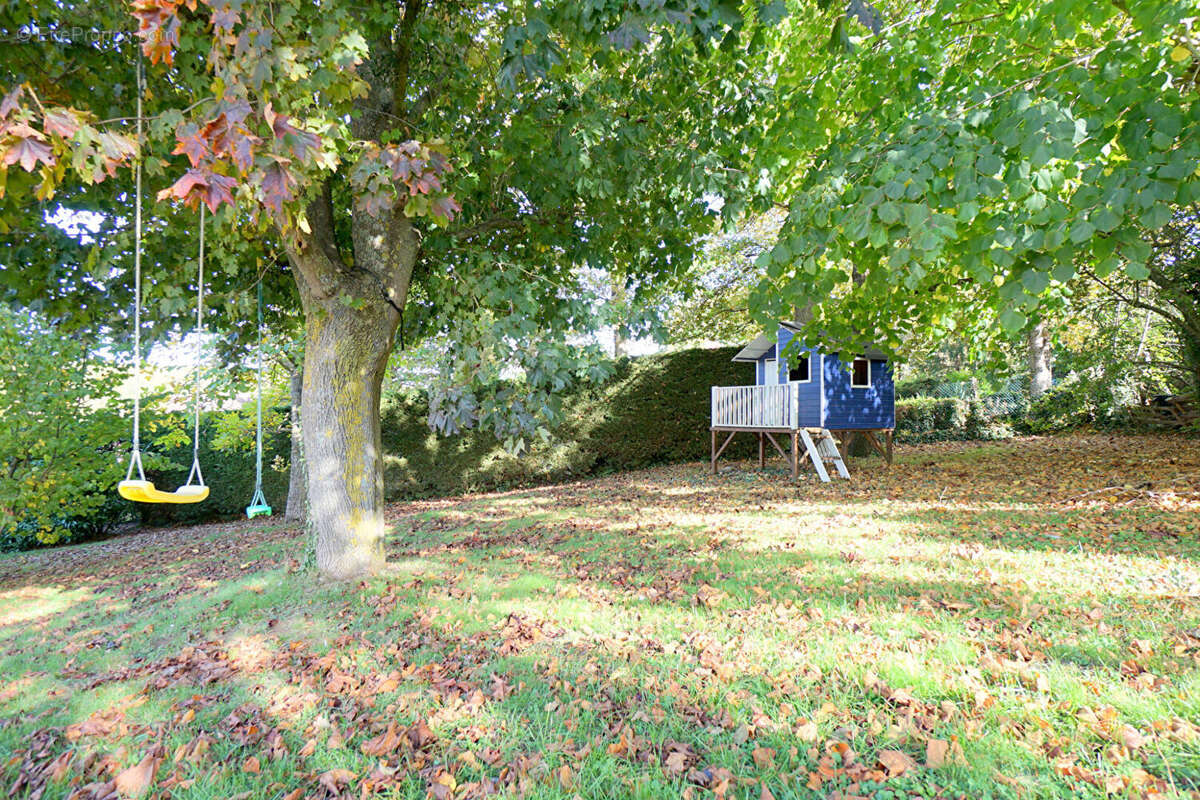 Maison à MEZIERES-SUR-SEINE
