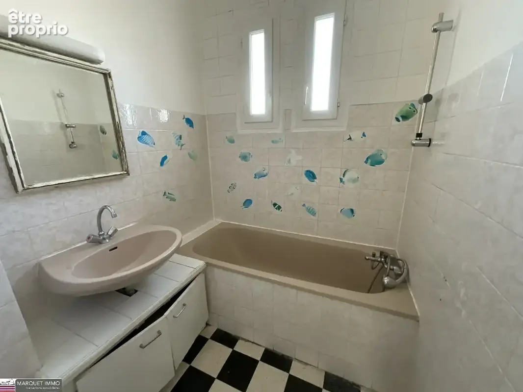 APT T4 85 m² au 3° avec balcon 2 m², loggia 6 m², cellier 4 m² et garage de 15 m².... - photo 13