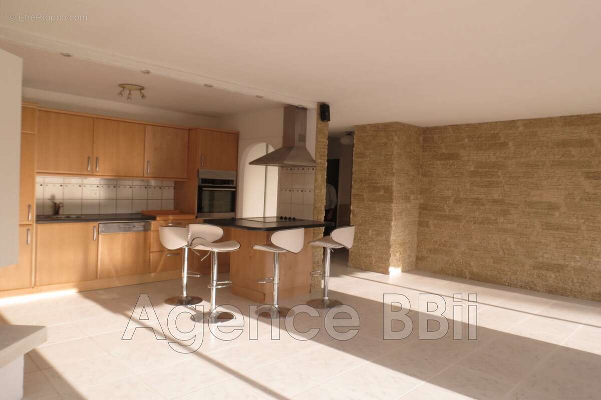 Appartement à MANDELIEU-LA-NAPOULE