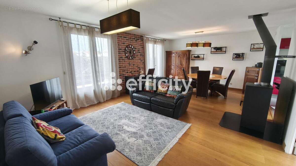 Maison à CUXAC-D'AUDE