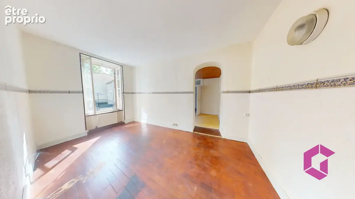 Beaulieu Maison de village 110m2 hab. 3 chambres - Terrasse , garage , cuvages et jardin - photo 12