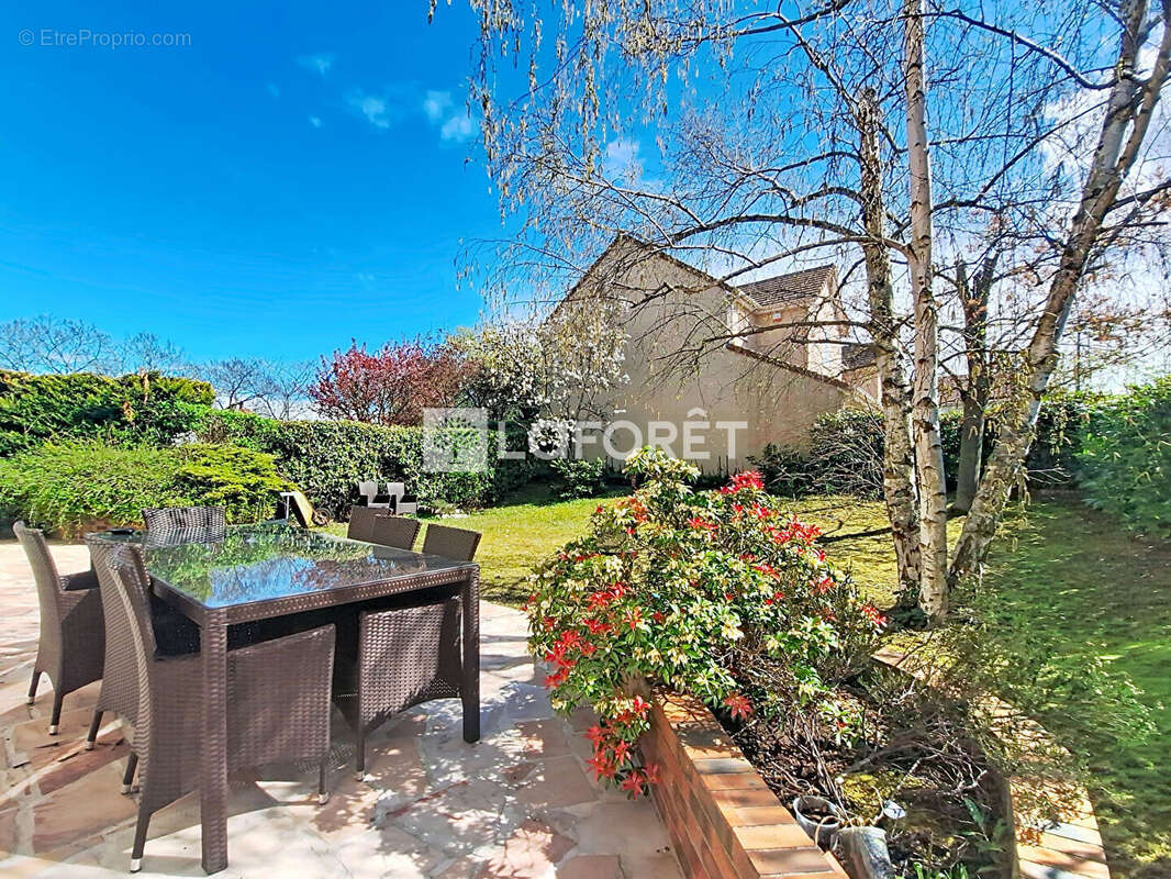 Maison à VERNEUIL-SUR-SEINE