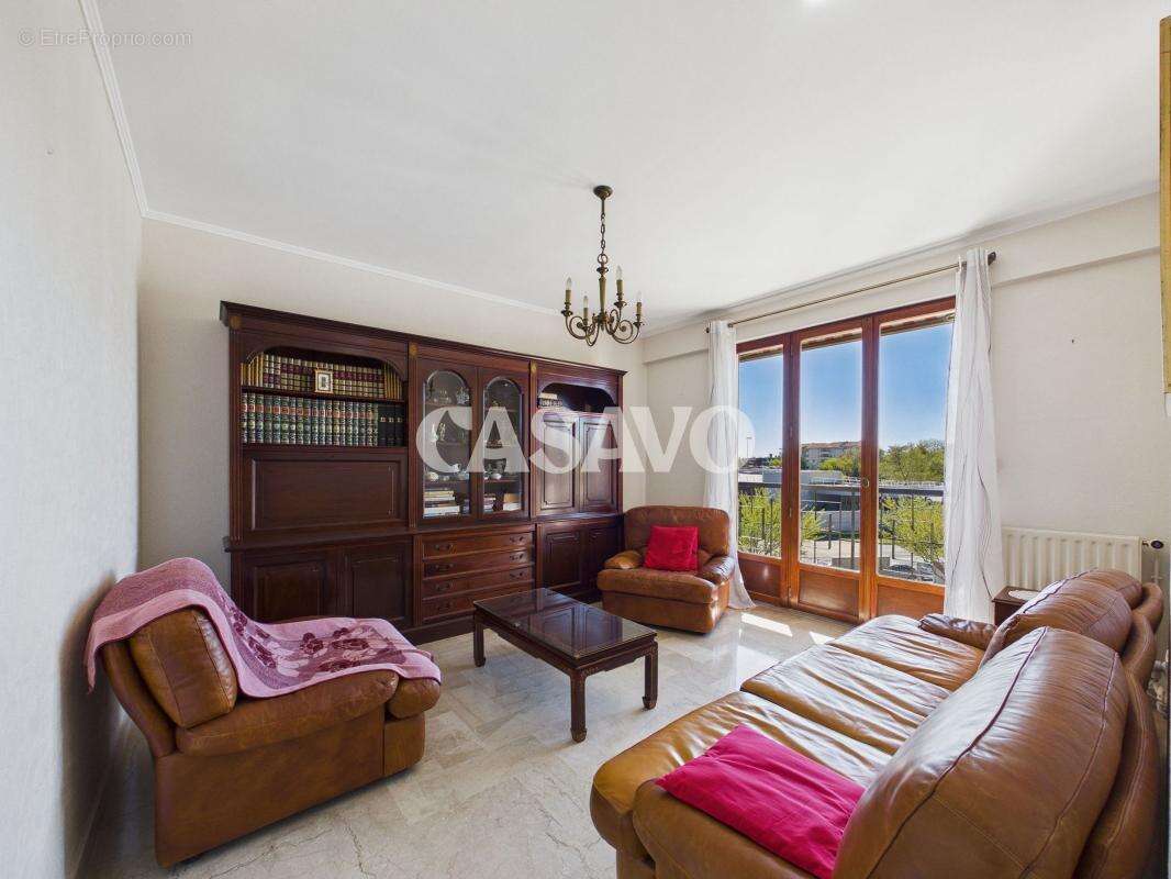 Appartement à RILLIEUX-LA-PAPE