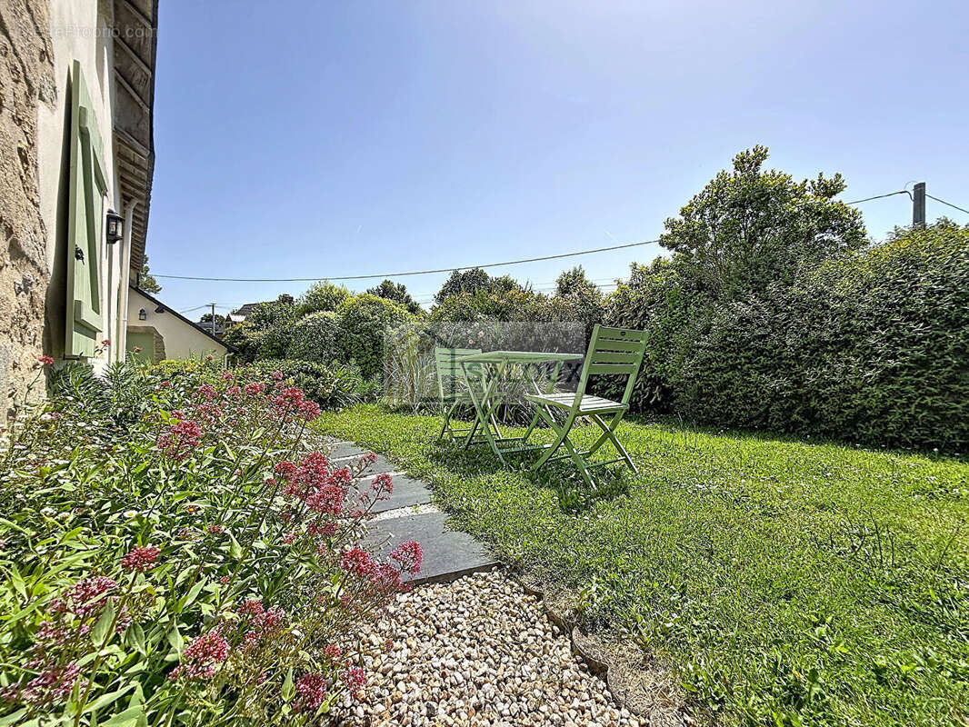 AMBON - Maison de charme en pierre de 240m² - photo 3