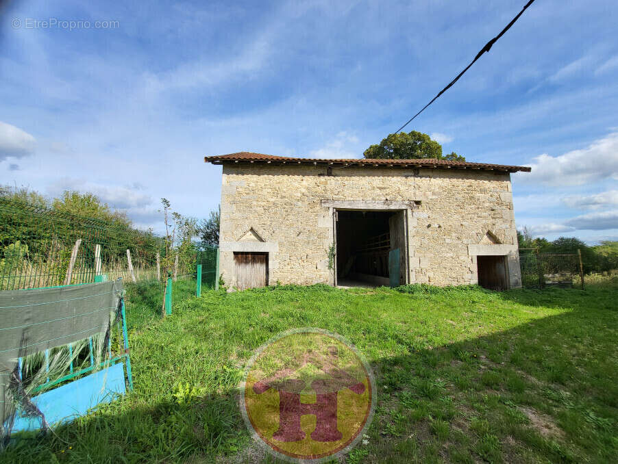 Maison à ORADOUR-SUR-GLANE