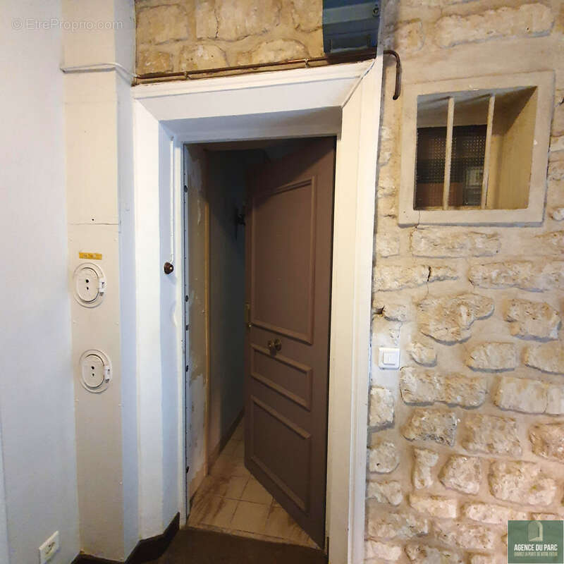 Appartement de trois pièces en cœur de ville - photo 5
