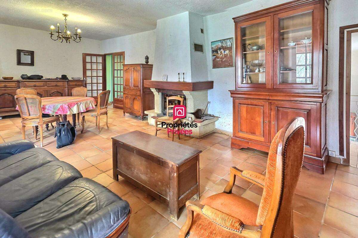 Maison 3 chambres 120 m² à Claret - photo 4