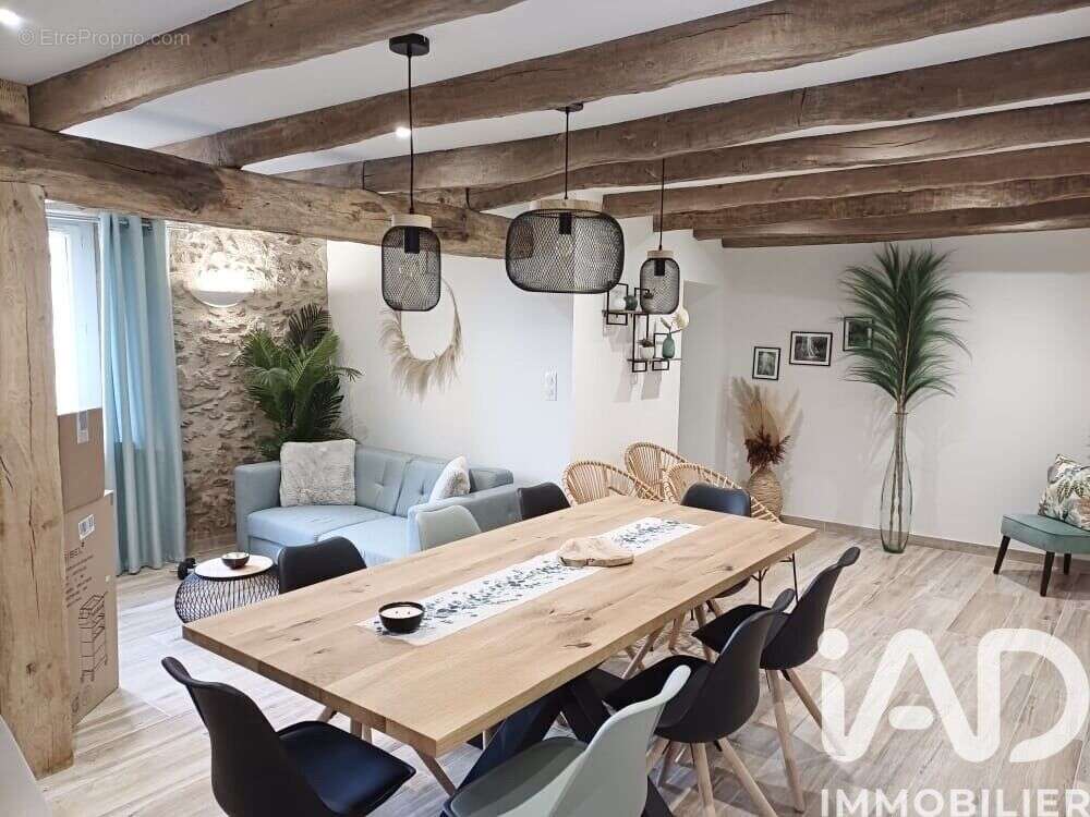 Maison 181 m² à Montredon  - photo 2