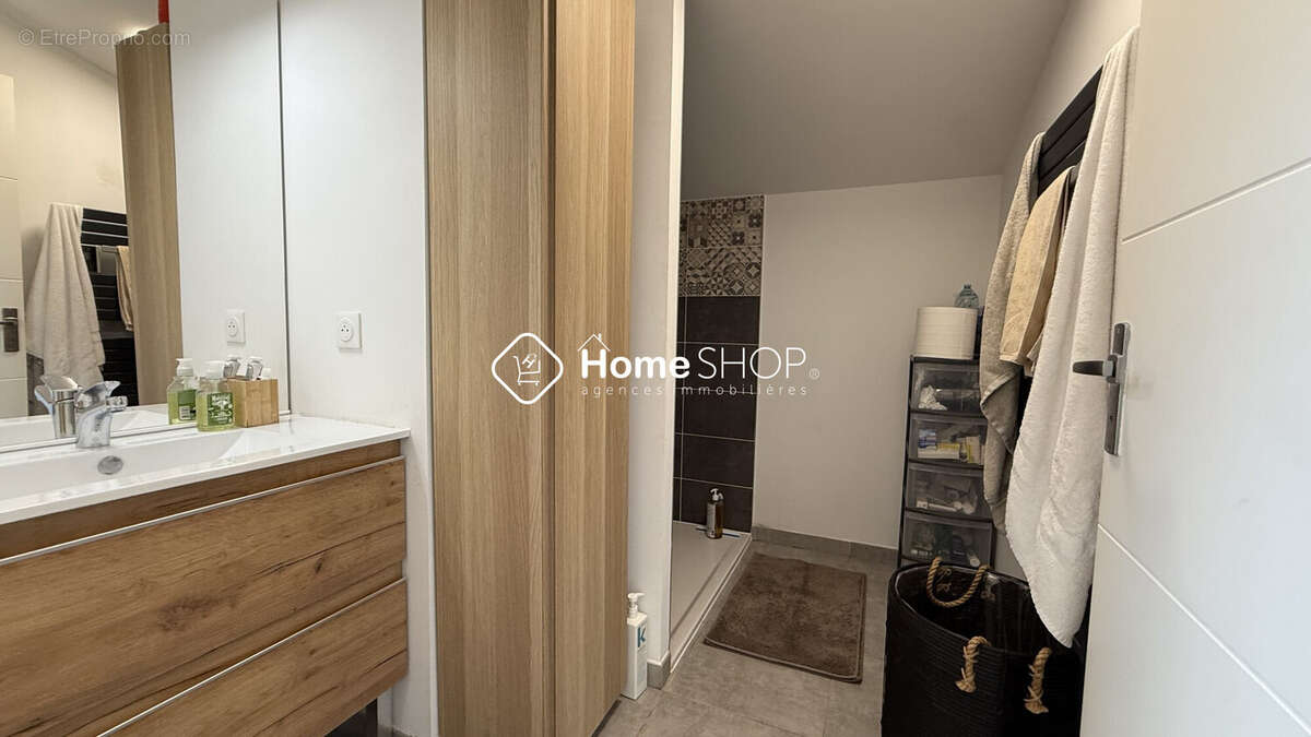 Appartement à SEPTEMES-LES-VALLONS