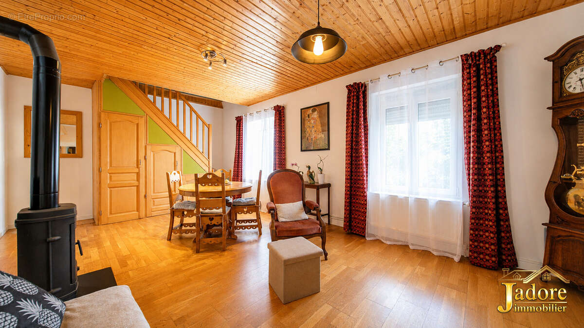 Appartement f3 1er etage - photo 3