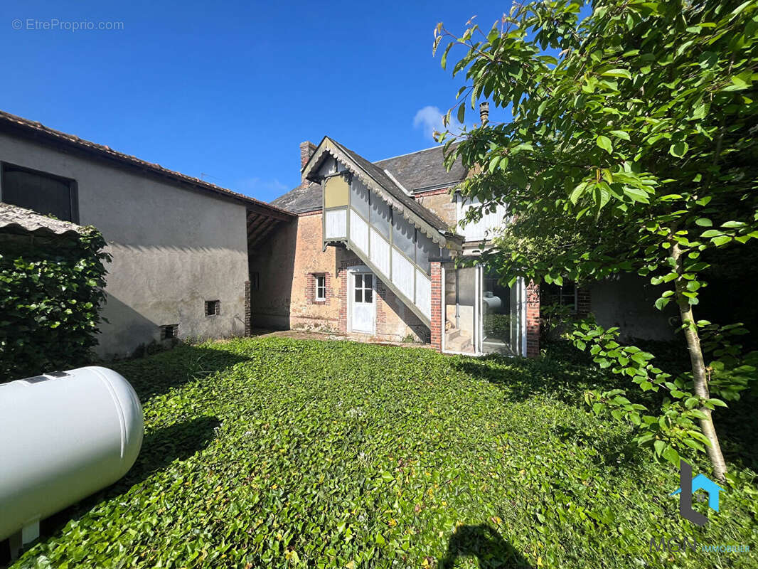 Maison à ALLUYES