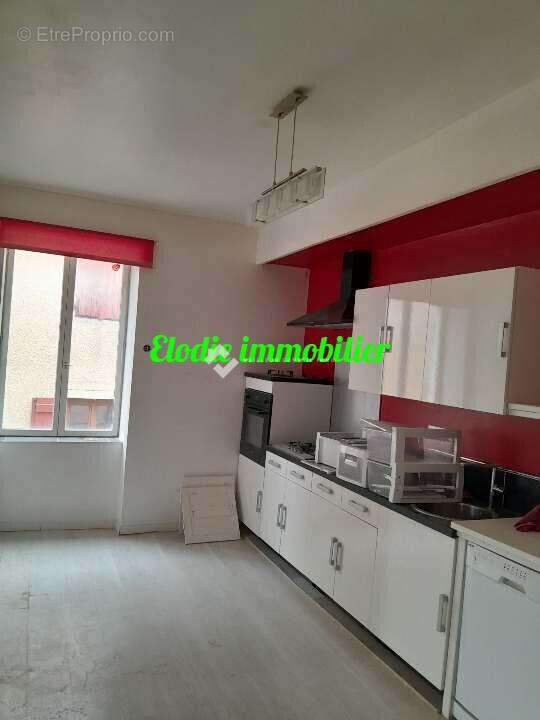 Appartement à SAINT-GEORGES-D'AURAC