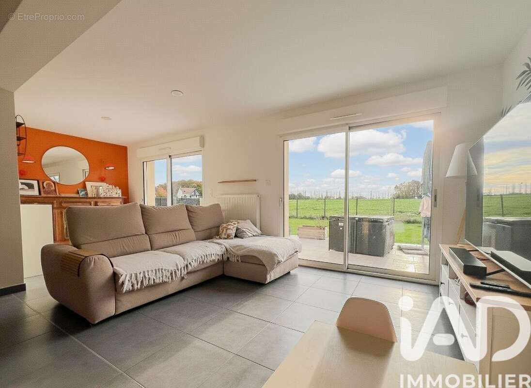 Photo 3 - Maison à NEAUPHLETTE