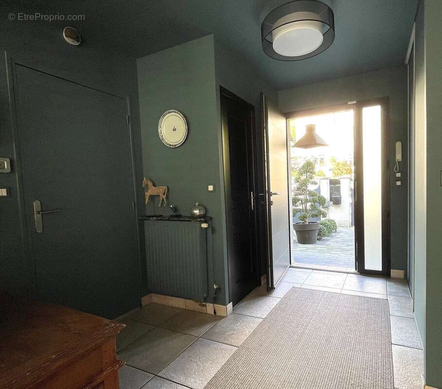 Maison à VILLE-D'AVRAY