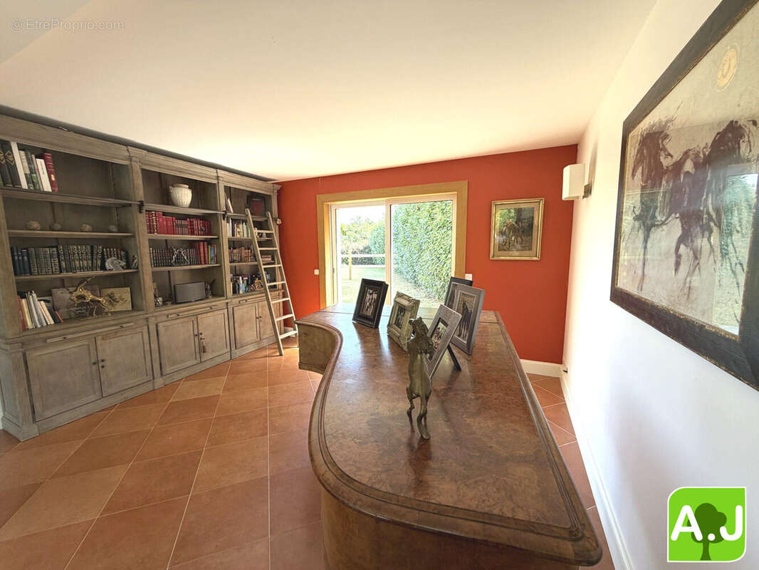 Maison 200 m² à Houdan  - photo 6