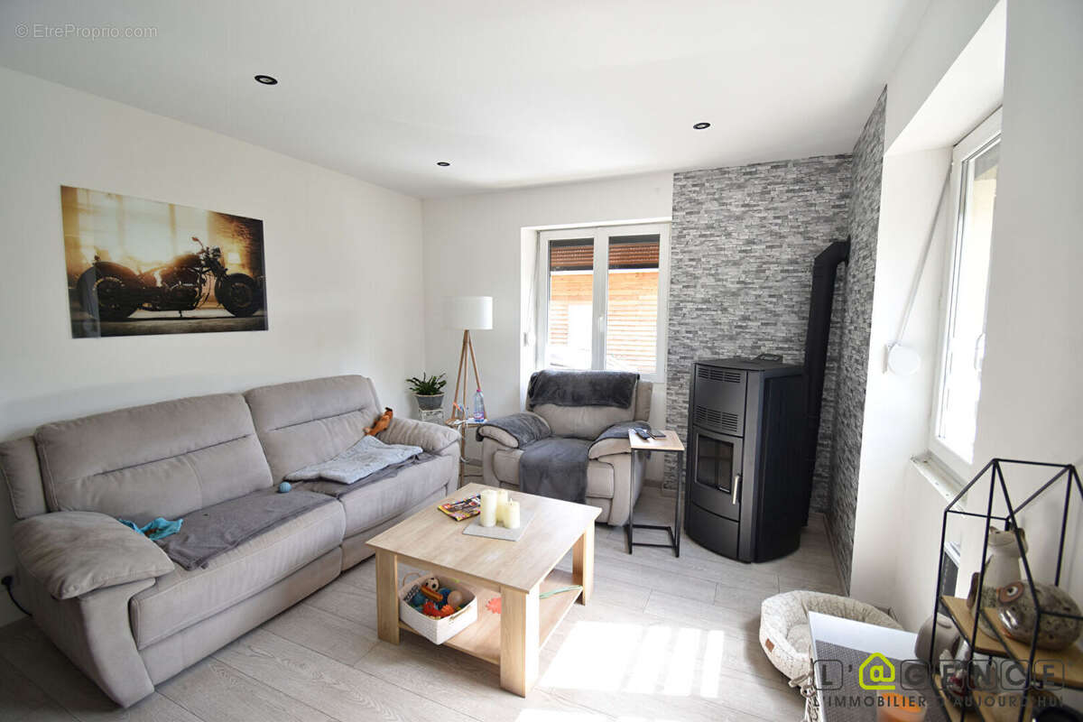 Maison à SAINT-LEONARD