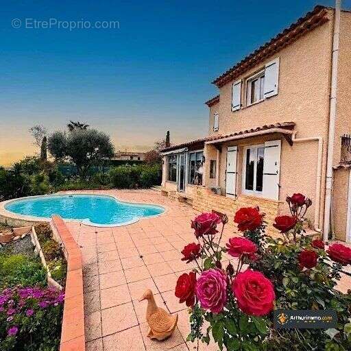 Maison à CAGNES-SUR-MER