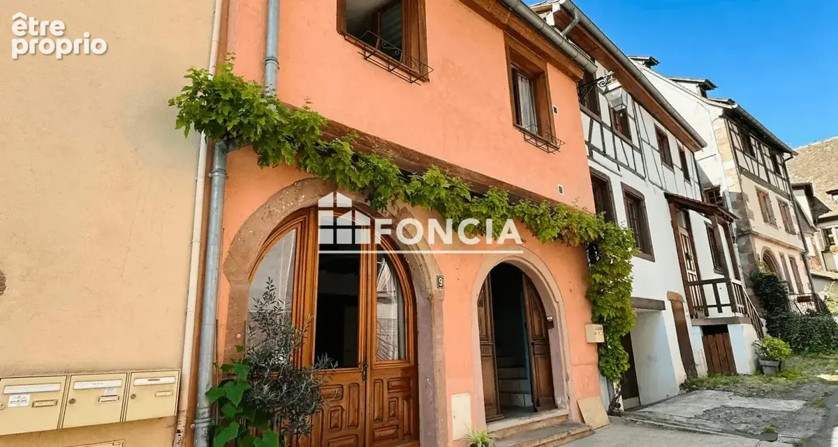 À vendre - Maison historique avec travaux au coeur de Riquewihr - 7 pièces - 188,7m2 - photo 2