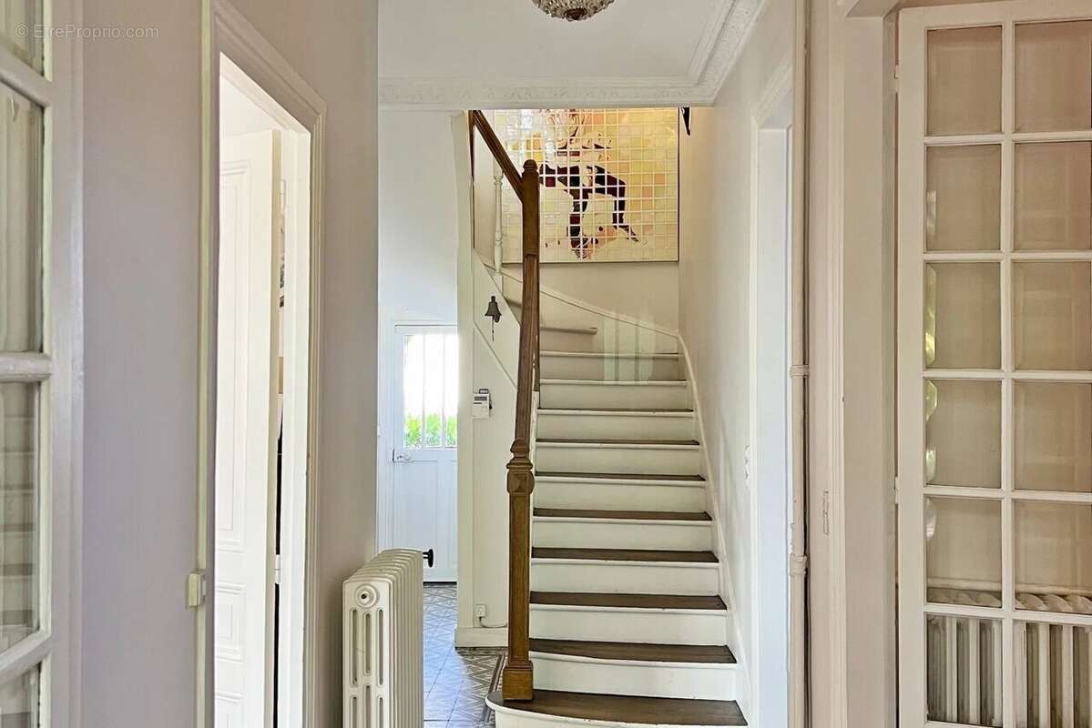 Maison à CHENNEVIERES-SUR-MARNE