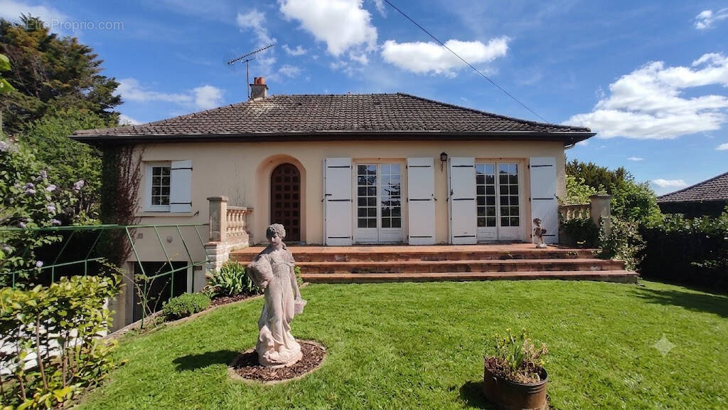Maison à THURE