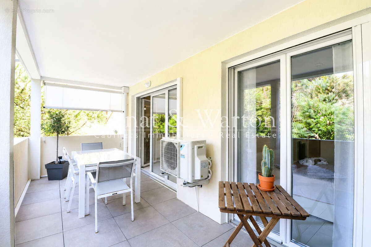 Résidence de standing avec piscine: t 2 avec double garage - photo 8