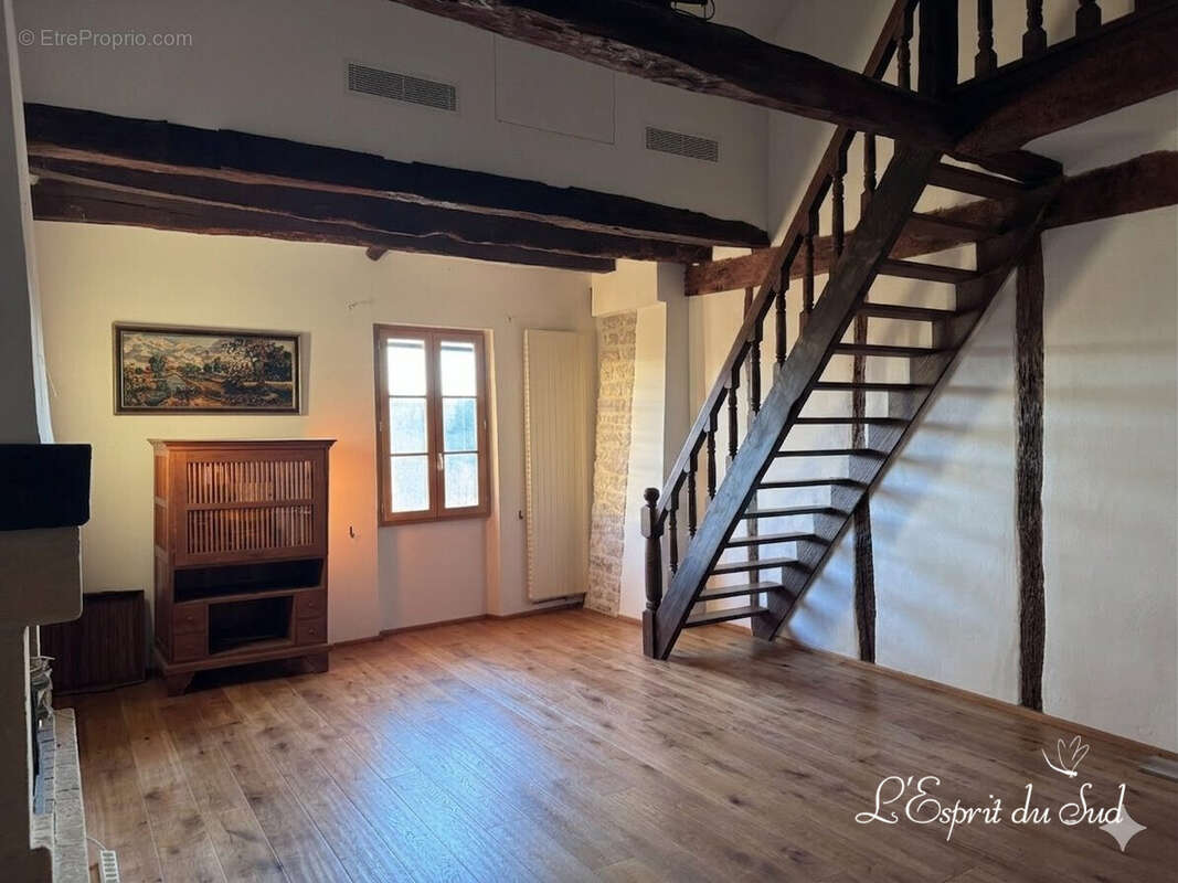 Salon - niveau 1 - Maison à CORDES-SUR-CIEL