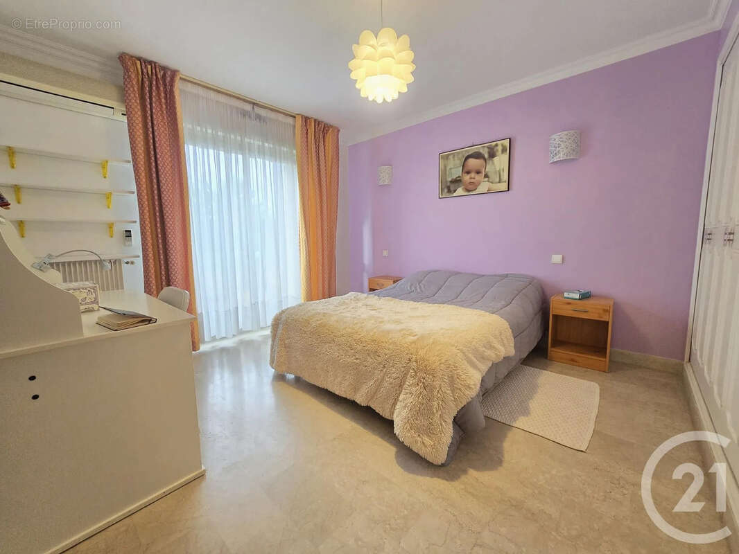 Maison à CHENNEVIERES-SUR-MARNE