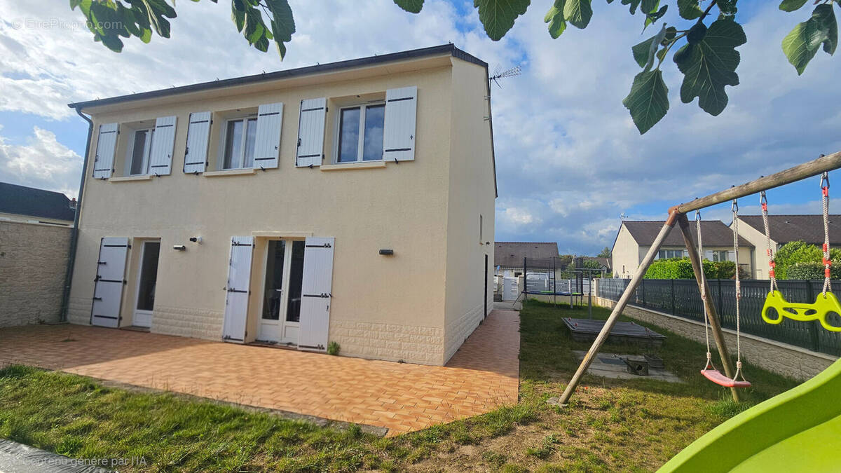 Maison à LA VILLE-AUX-DAMES