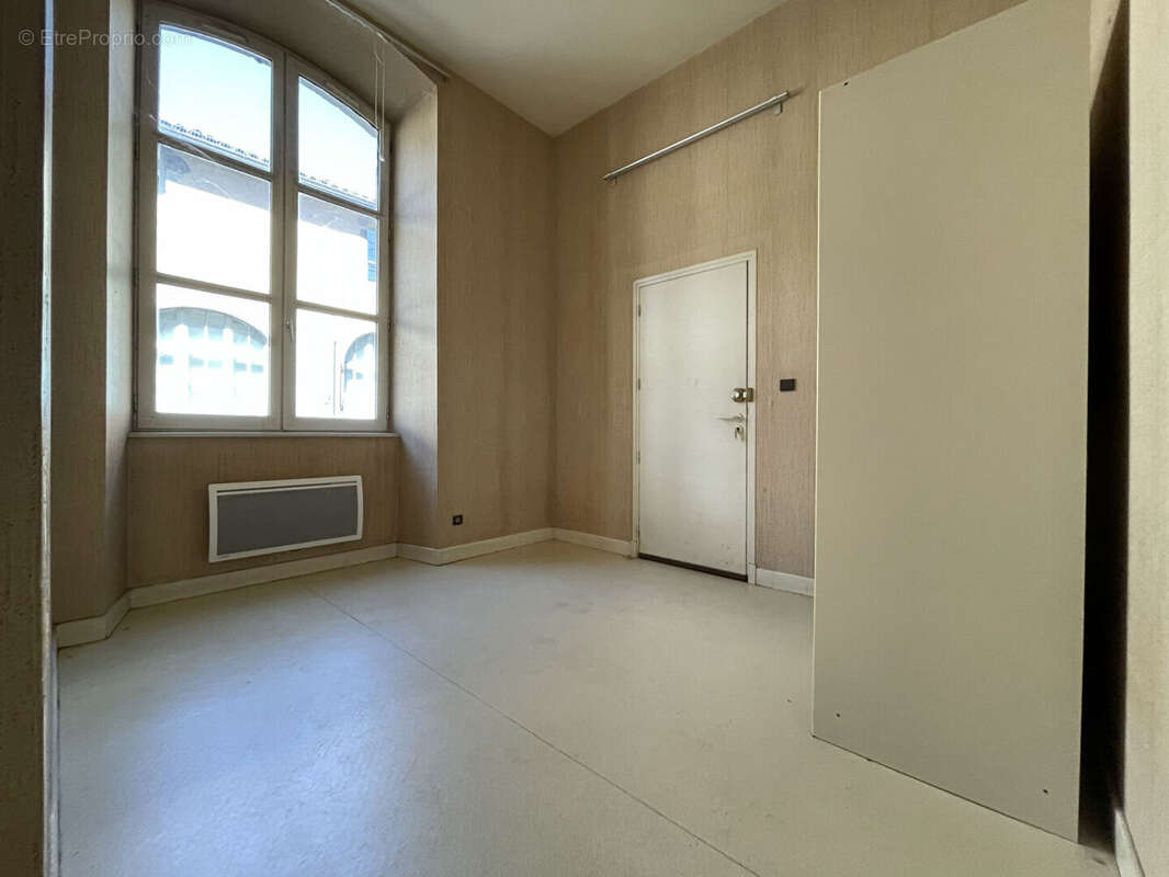Appartement plain pied avec terrasse centre ville - photo 5