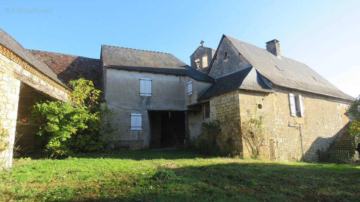 Maison à HAUTEFORT