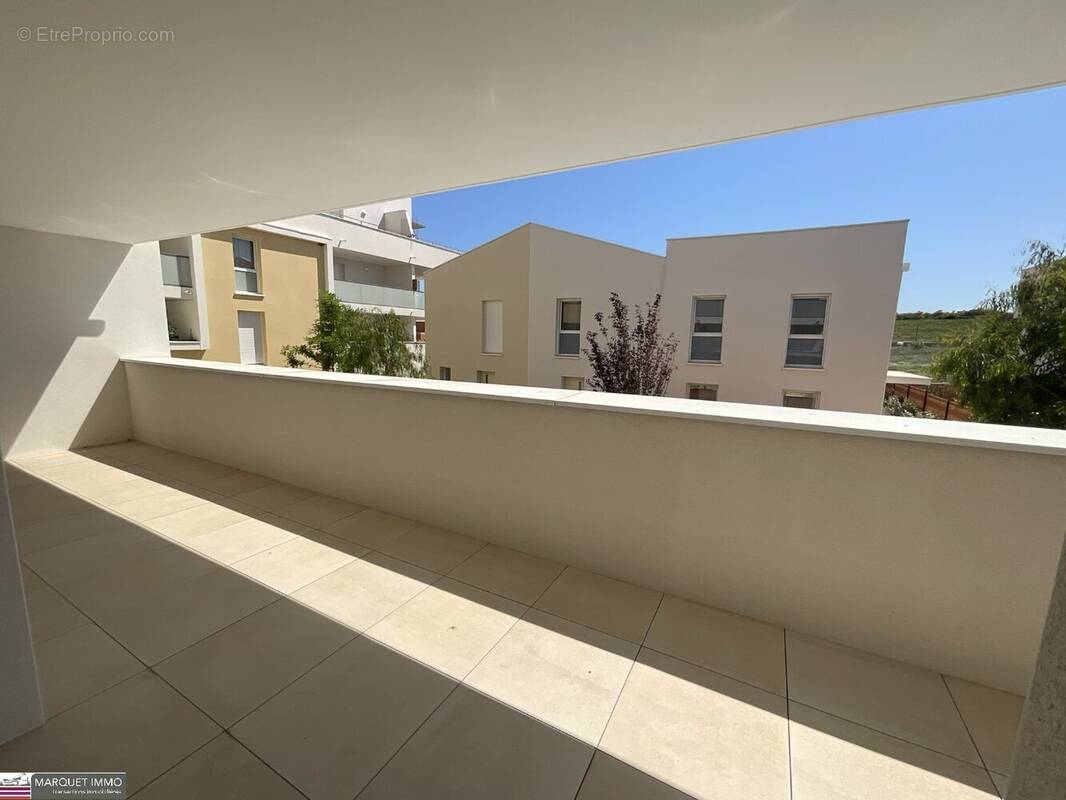 Appartement à SAUVIAN