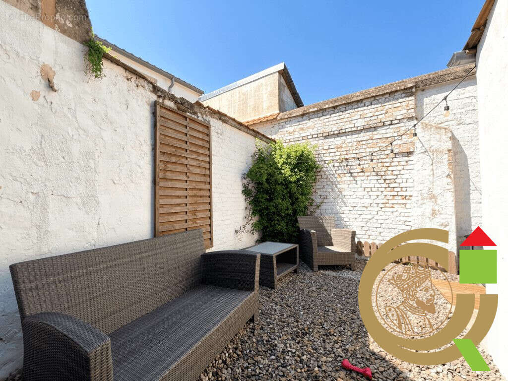 Maison à MONTREUIL