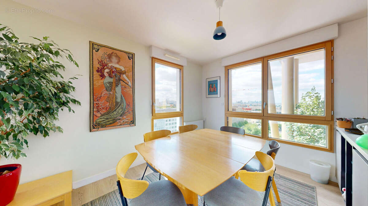 Appartement à AUBERVILLIERS