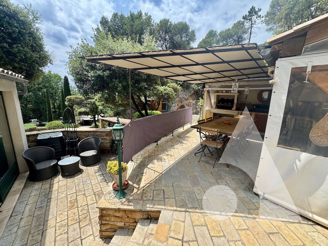 Maison à VILLECROZE