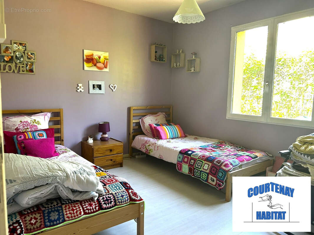 Maison 152 m² à Courtenay  - photo 7