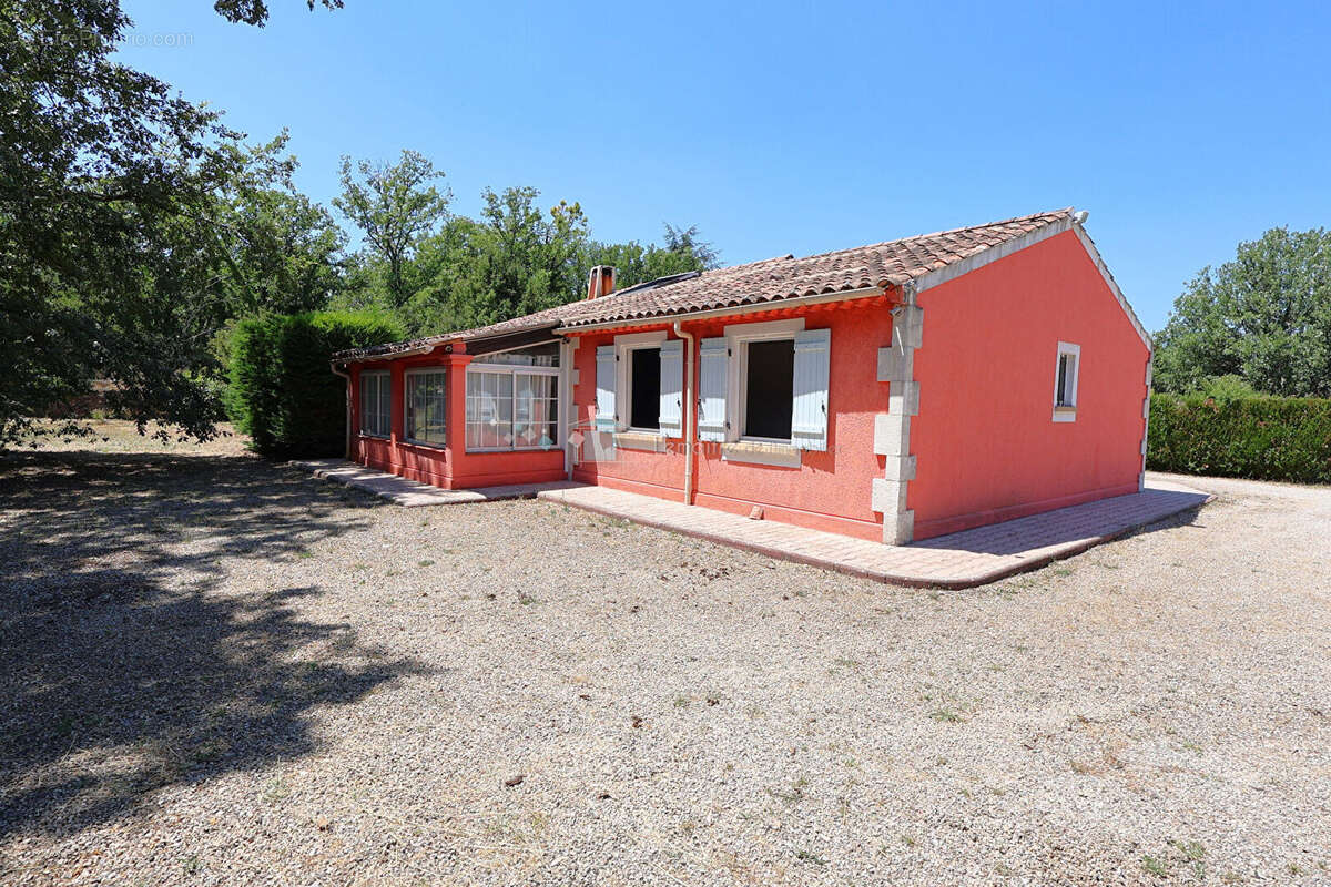 Maison à SAINT-CEZAIRE-SUR-SIAGNE