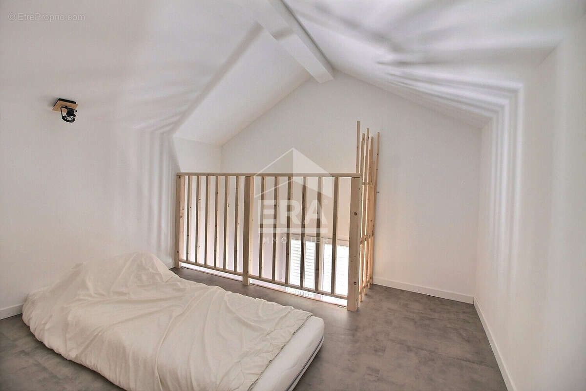 Maison à VILLENEUVE-LA-GARENNE