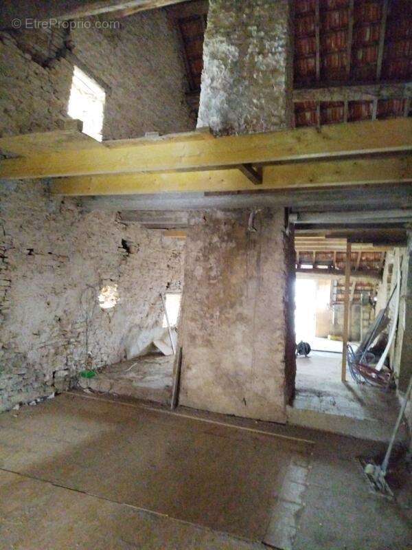 Appartement à CHAUX-LES-PORT