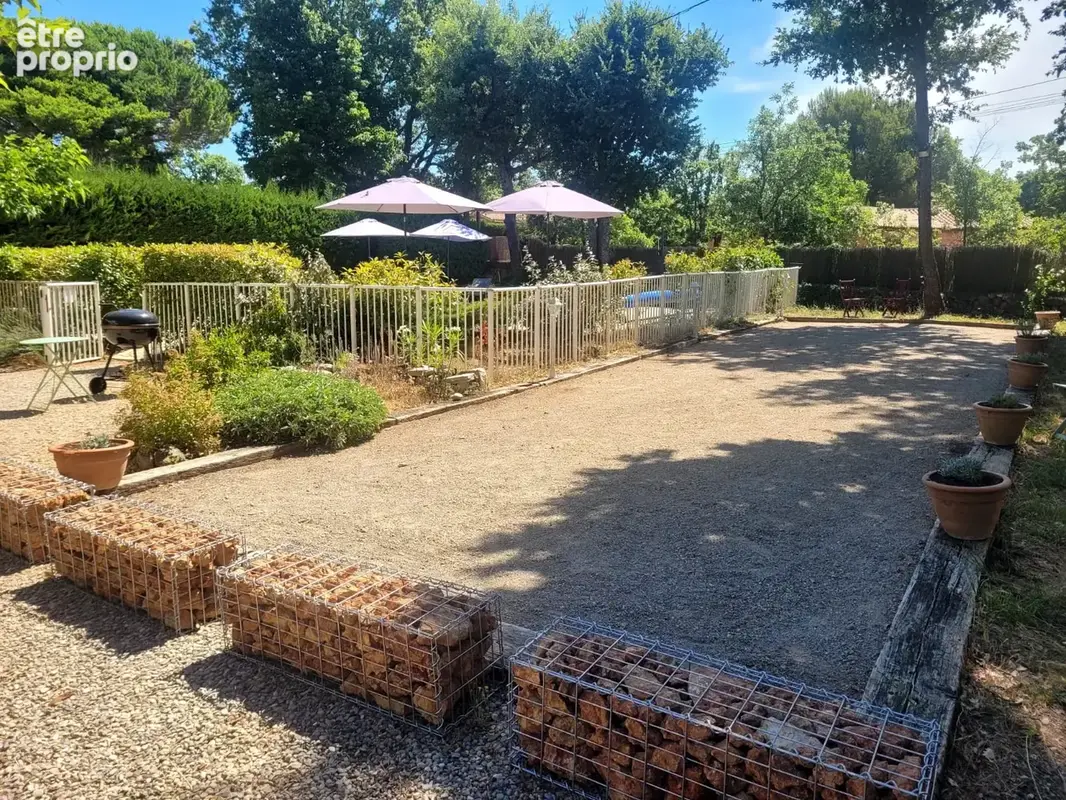 A Régusse, villa sur 2 niveaux avec piscine et garage - photo 13