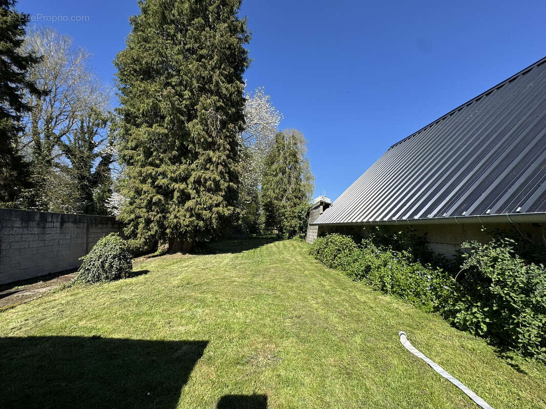 Maison à ACHEUX-EN-VIMEU
