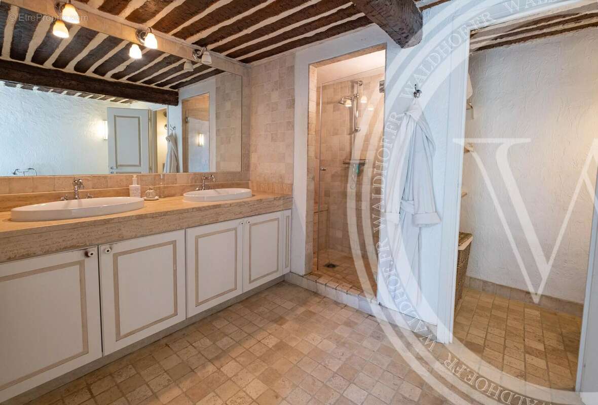 Maison à MOUANS-SARTOUX