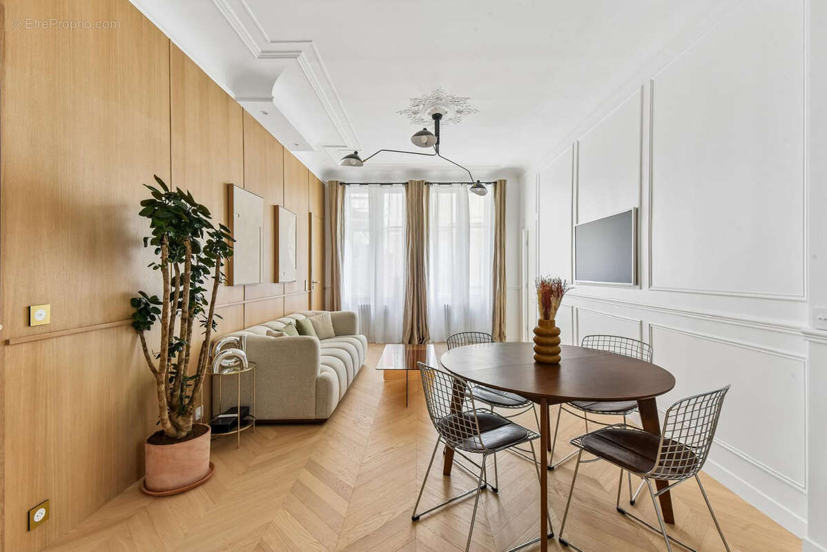 Appartement à PARIS-6E