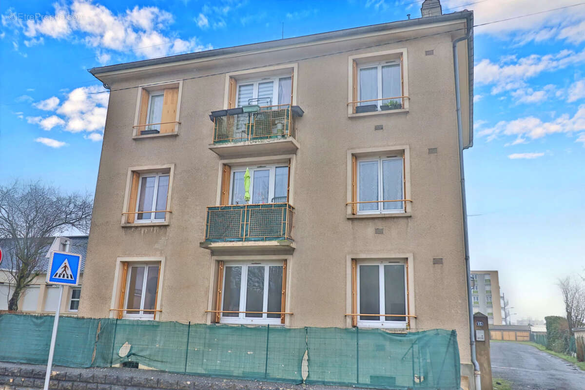 Appartement à LA CHAPELLE-SAINT-LUC