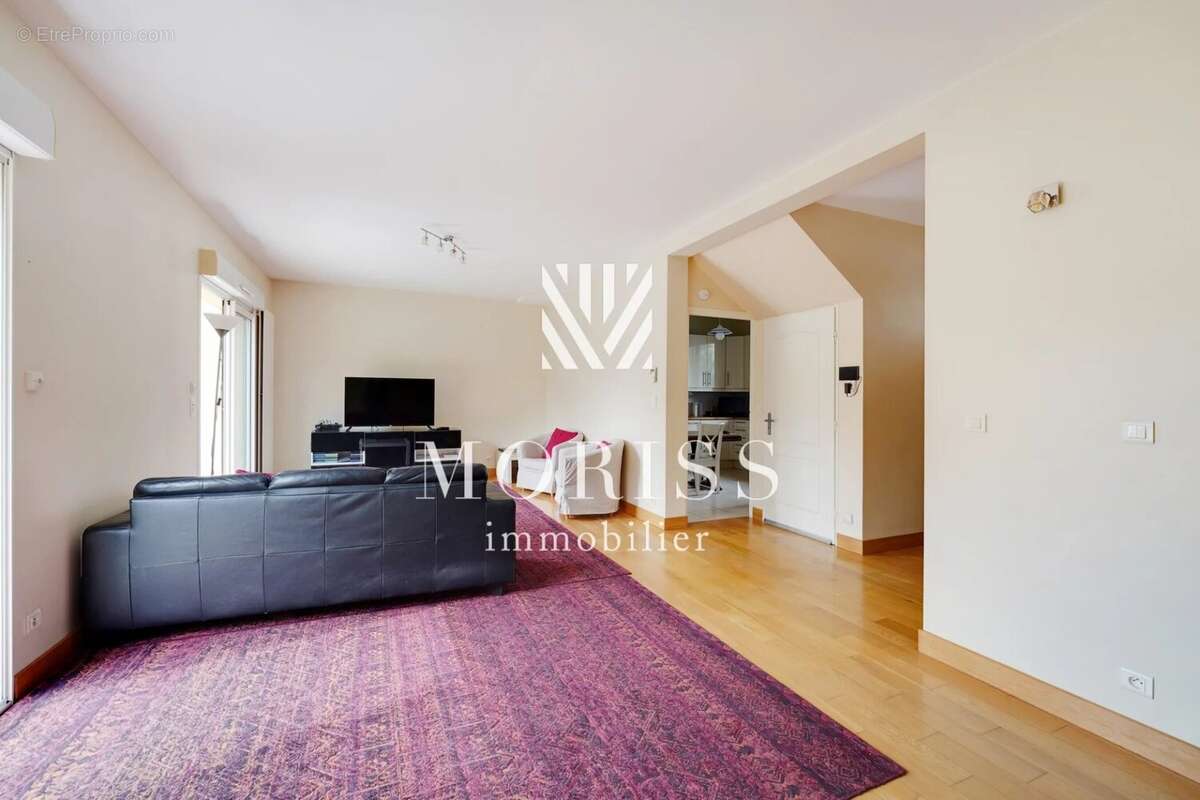 Maison à LE PERREUX-SUR-MARNE