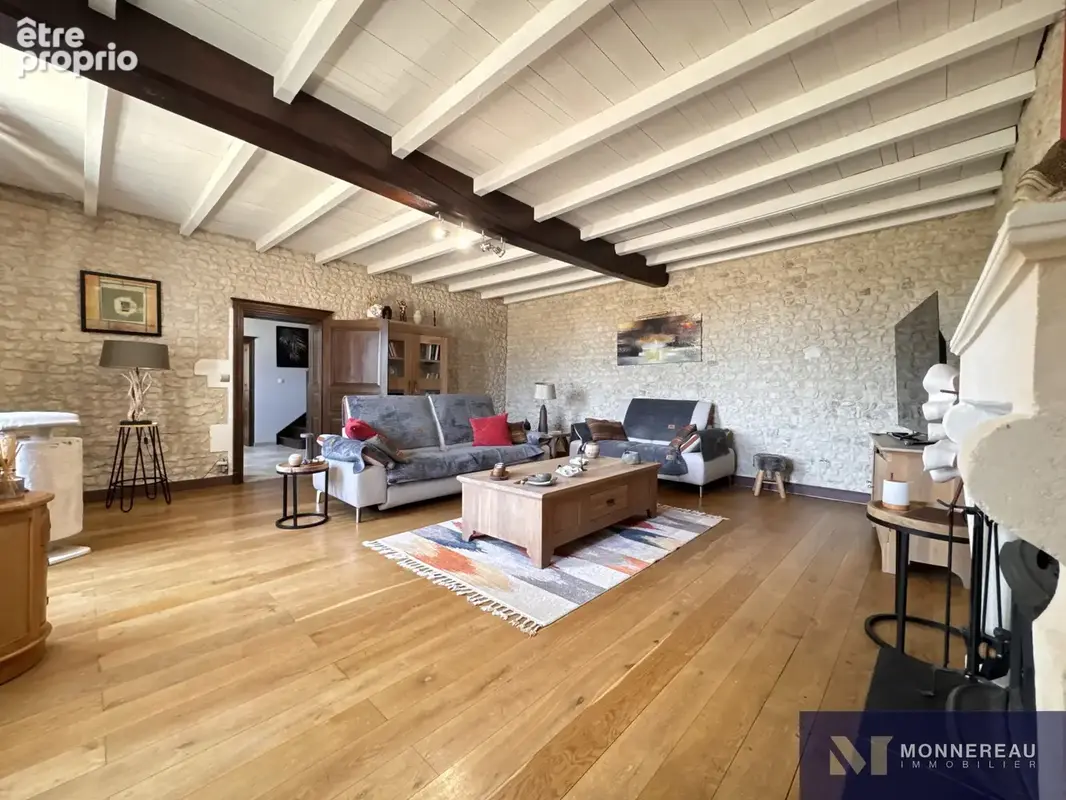 Demeure en pierre renovee avec piscine, jardin et annexe - photo 6