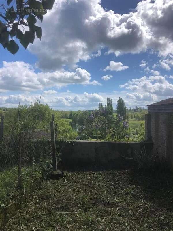Appartement à MAGNAC-LAVAL