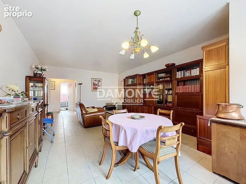 Troyes - Appartement 85m2 dans une belle copropriété avec stationnement et cave - photo 3