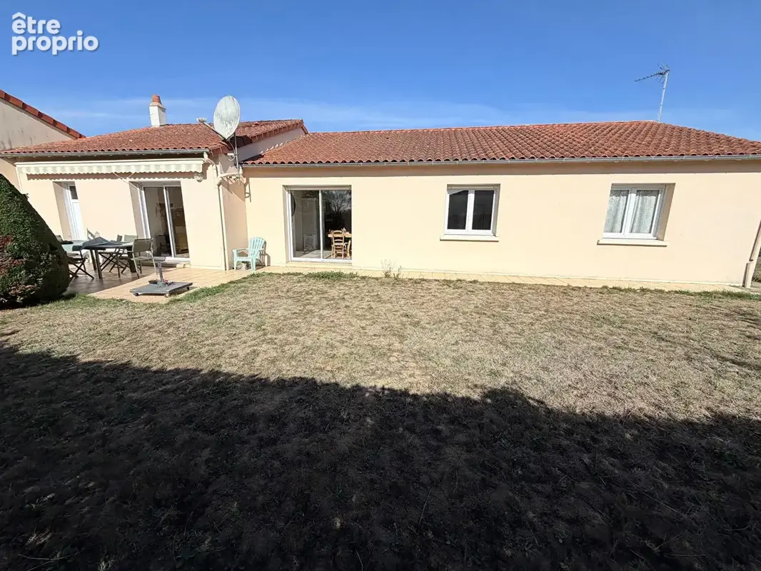 Maison Saint Andre De La Marche 5 pièce(s) 114 m2 - photo 2