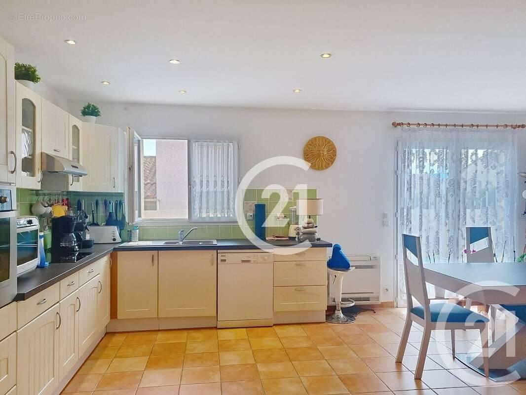 Maison à LATOUR-BAS-ELNE