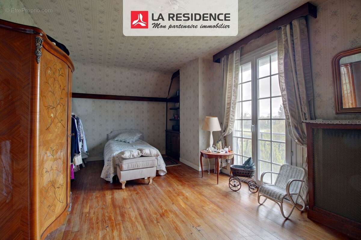 Maison 173 m² à Oissel  - photo 7